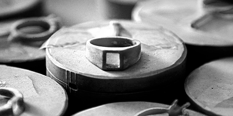 dettaglio lavorazione modello cera